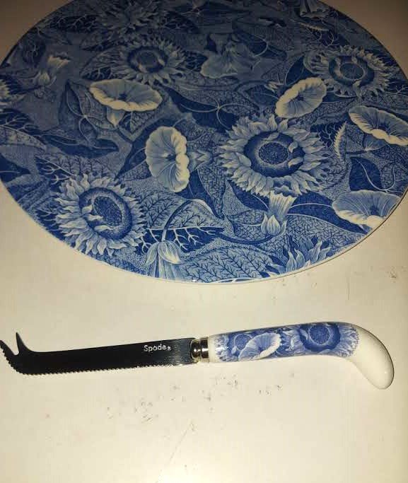 Deal- Spode Blue Room Sunflower Cheese plate and knife - Shoppedeals