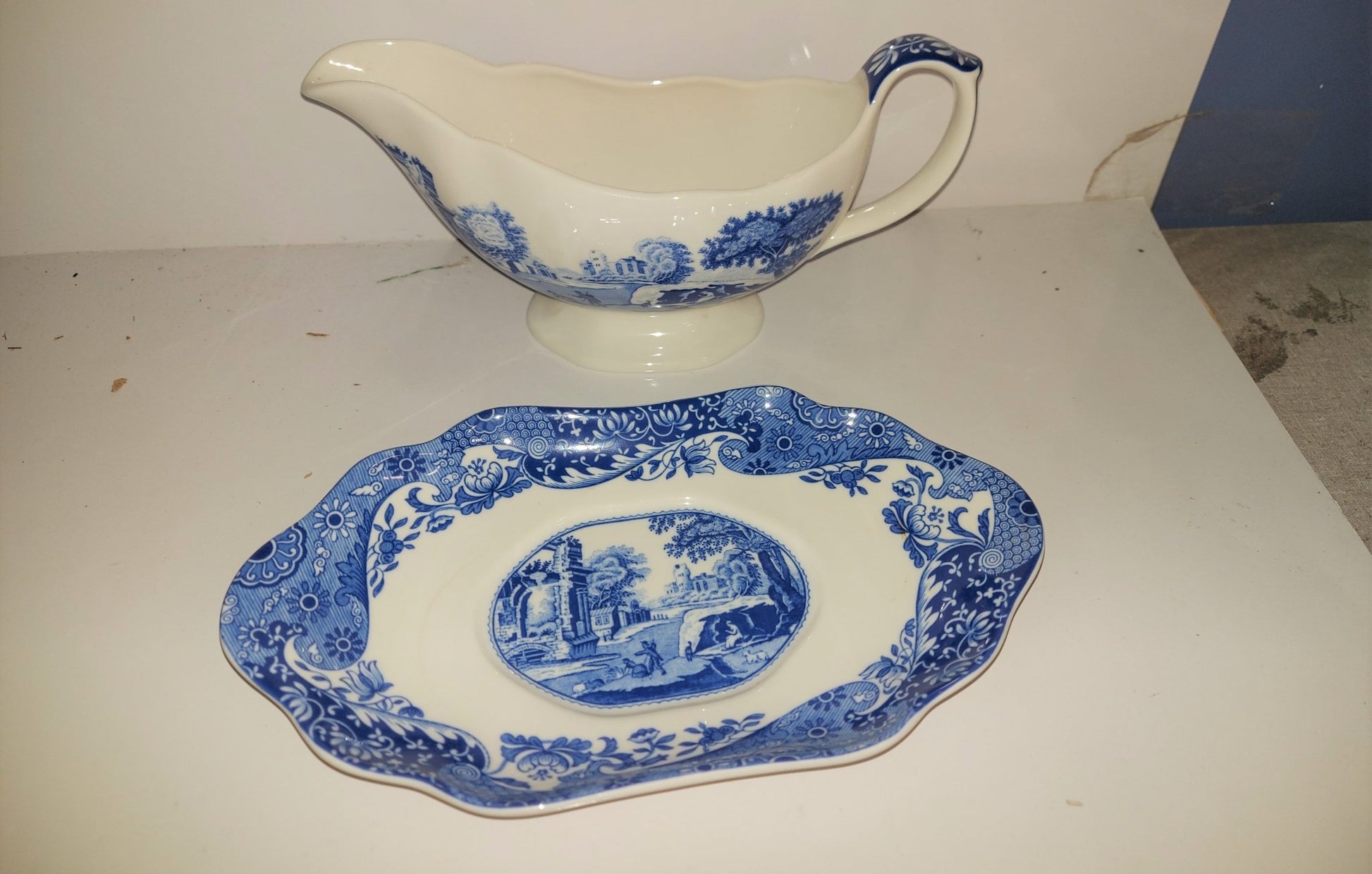 Spode Blue Italian Gravy Boat And Stand - Shoppedeals