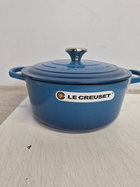 Deal- Le Creuset - 2.4L (2.5 QT) MARSEILLE Blue Enamel Cast Iron Round Oven---9200
